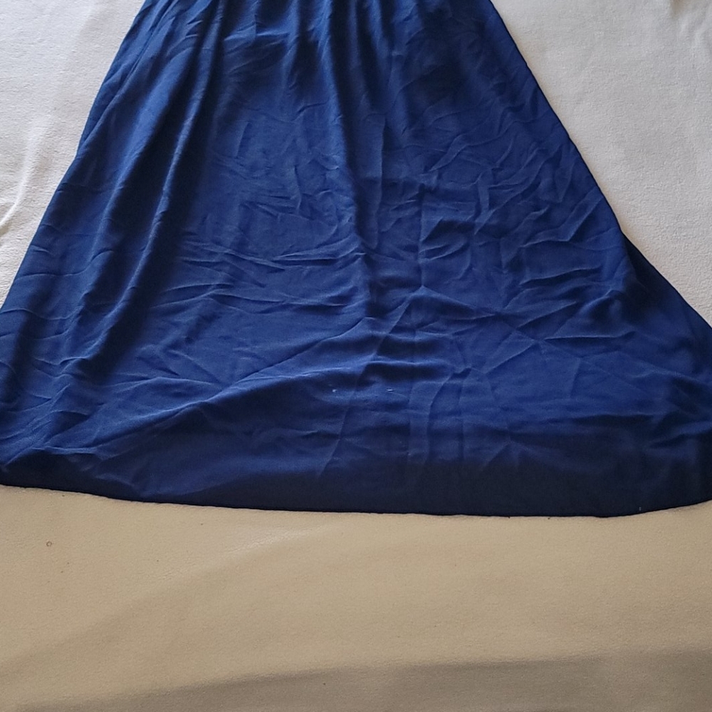 Dress - Picture 3 of 6